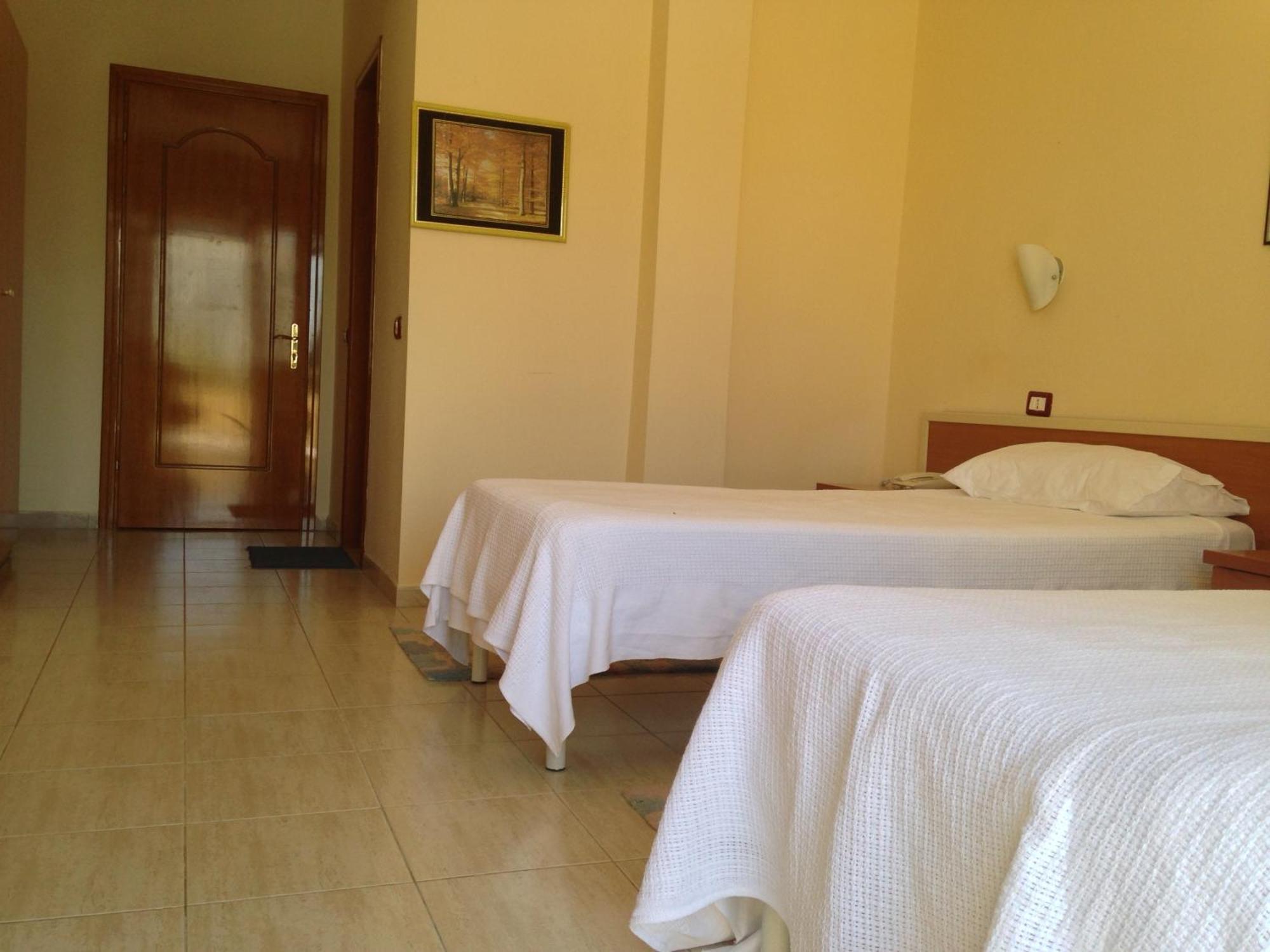 Akropoli Hotel Kryemedhej Bilik gambar
