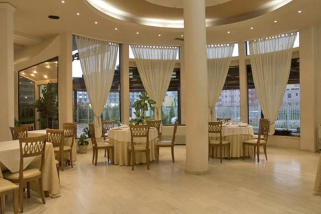 Akropoli Hotel Kryemedhej Luaran gambar