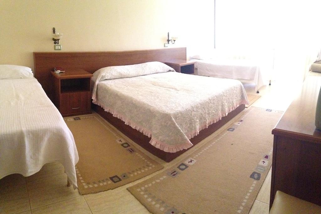 Akropoli Hotel Kryemedhej Bilik gambar