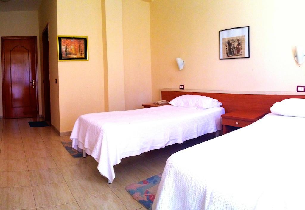 Akropoli Hotel Kryemedhej Luaran gambar