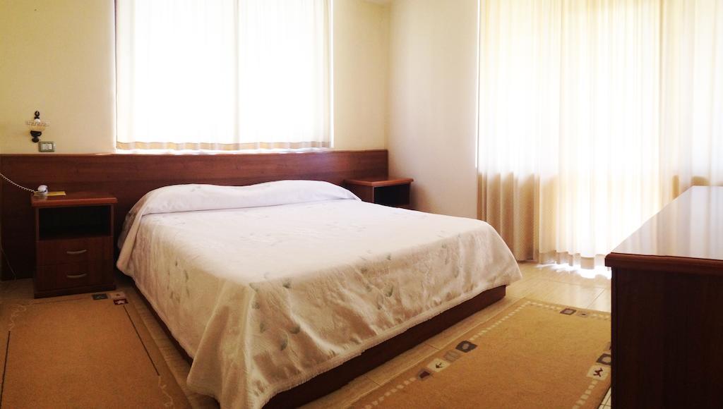 Akropoli Hotel Kryemedhej Luaran gambar